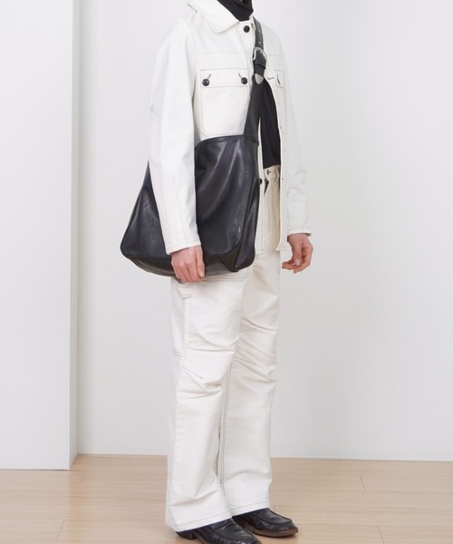 Never mind the XU / Chikashitsu+(ネバーマインド ザ エックスユー / チカシツプラス)の「【HAH ARCHIVE】HH Belted Bag 2-Way / 【ハーアーカイブ】HHベルテッドバッグ2ウェイワンショルダーバッグ(ショルダーバッグ・メンズ・ブラウン/ブラック・ONE SIZE)」の16枚目の写真