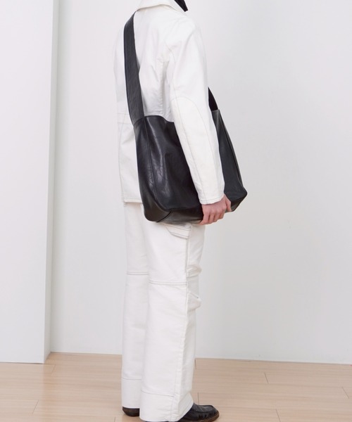 Never mind the XU / Chikashitsu+(ネバーマインド ザ エックスユー / チカシツプラス)の「【HAH ARCHIVE】HH Belted Bag 2-Way / 【ハーアーカイブ】HHベルテッドバッグ2ウェイワンショルダーバッグ(ショルダーバッグ・メンズ・ブラウン/ブラック・ONE SIZE)」の14枚目の写真