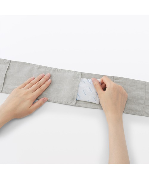 無印良品(ムジルシリョウヒン)の「UVカットリヨセルリネンポケット付きスカーフ(バンダナ/スカーフ・レディース・ライトオレンジ系/ライトブルー・FREE)」の12枚目の写真
