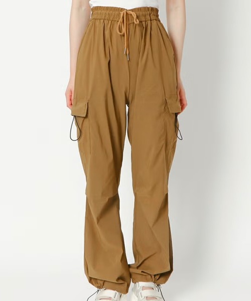 GORGE(ゴージ)の「ナイロンストレッチカーゴパンツ(カーゴパンツ・レディース・キャメル/アイボリー/カーキ・F)」の4枚目の写真