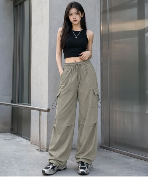 GORGE(ゴージ)の「ナイロンストレッチカーゴパンツ(カーゴパンツ・レディース・キャメル/アイボリー/カーキ・F)」の19枚目の写真