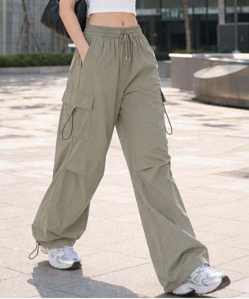 GORGE(ゴージ)の「ナイロンストレッチカーゴパンツ(カーゴパンツ・レディース・キャメル/アイボリー/カーキ・F)」の20枚目の写真