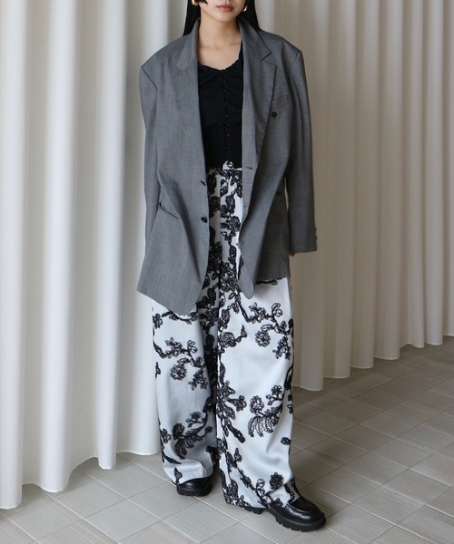 Ameri(アメリ)の「DEFORMATION TACK HOUNDSTOOTH JACKET(テーラードジャケット・レディース・グレー・MEDIUM/SMALL)」の5枚目の写真