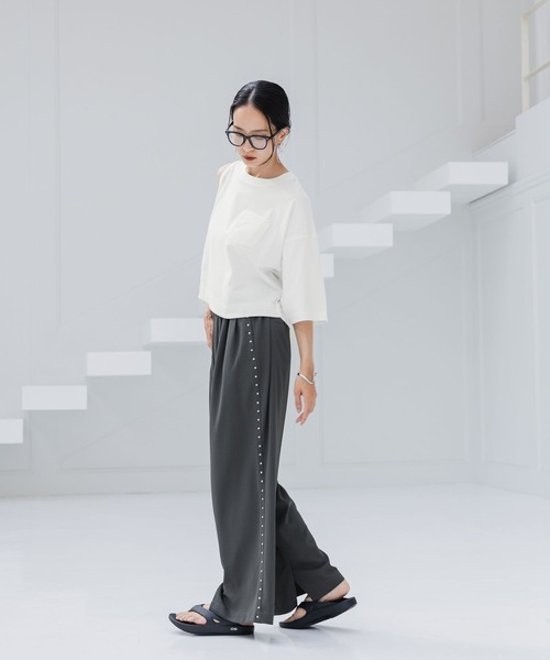 HEREIAM(ヘレイアム)の「【HEREIAM】サイドスタッズラインパンツ(その他パンツ・レディース・ブラック/ホワイト/チャコール・MEDIUM/SMALL)」の11枚目の写真