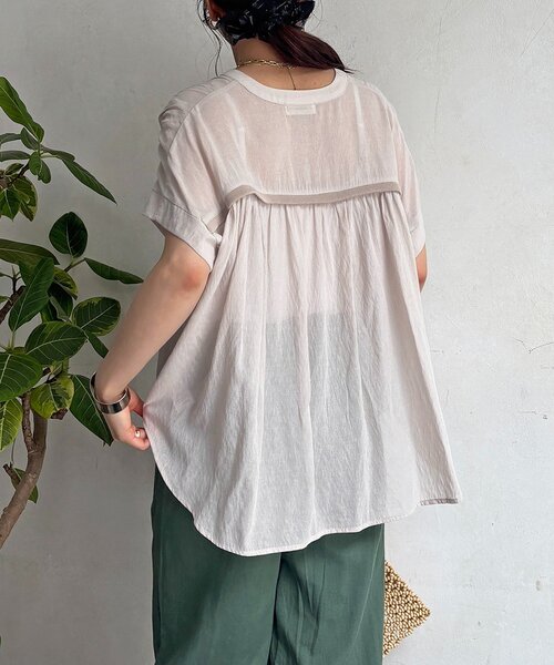 un dix cors(アンディコール)の「バックテープシアーブラウス(シャツ/ブラウス・レディース・ボルドー/ブラック/ネイビー/アイボリー・FREE)」の2枚目の写真