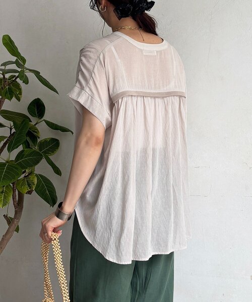 un dix cors(アンディコール)の「バックテープシアーブラウス(シャツ/ブラウス・レディース・ボルドー/ブラック/ネイビー/アイボリー・FREE)」の8枚目の写真