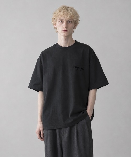 FOG ESSENTIALS(エフオージーエッセンシャルズ)の「【FOG ESSENTIALS】エッセンシャルズ FRONT BACK LOGO PRINT BOXY TEE SS ロゴ Tシャツ(Tシャツ/カットソー・メンズ・オートミール/ブラック/ホワイト系その他・MEDIUM/SMALL/X-LARGE/LARGE)」の8枚目の写真