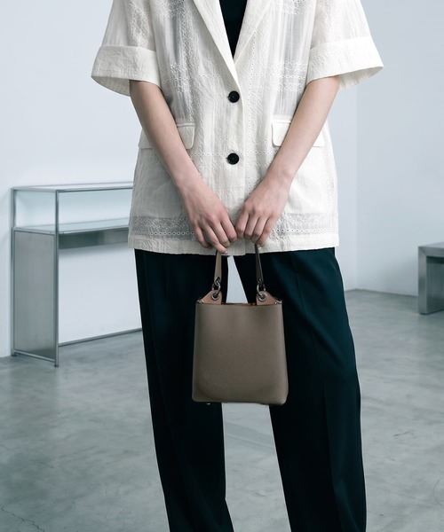 STYLE DELI(スタイルデリ)の「【BLK001】リアルレザークロスボディショルダーバッグ(ショルダーバッグ・レディース・ブラウン/ブラック/イエロー/カーキ・FREE)」の3枚目の写真