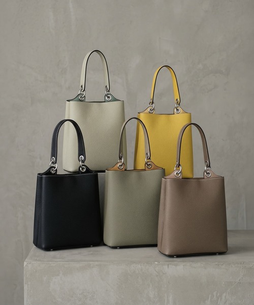STYLE DELI(スタイルデリ)の「【BLK001】リアルレザークロスボディショルダーバッグ(ショルダーバッグ・レディース・ブラウン/ブラック/イエロー/カーキ・FREE)」の2枚目の写真