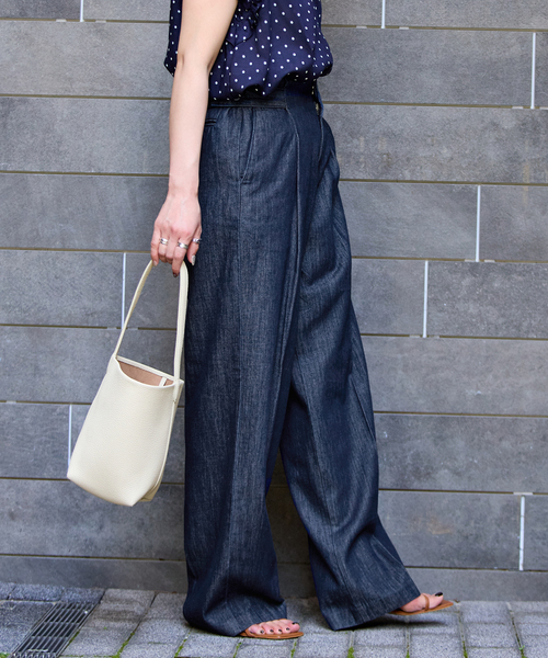 B.C STOCK(ベーセーストック)の「ウォッシャブル / DU JOUR / デュ ジュール MODERN SLACKS JEAN(デニムパンツ・レディース・ブラック系その他/ネイビー・36/38)」の14枚目の写真