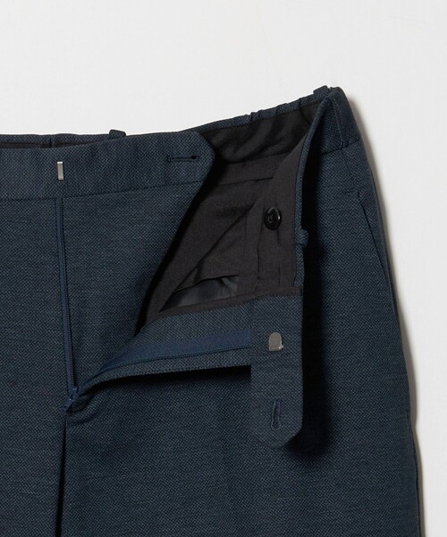 A DAY IN THE LIFE UNITED ARROWS(アデイインザライフユナイテッドアローズ)の「ポンチ プリント ノープリーツ スラックス-セットアップ対応-<A DAY IN THE LIFE>(スラックス・メンズ・ダークブラウン/ロイヤルブルー/その他1/ダークグレー・S/L/XL/M)」の9枚目の写真