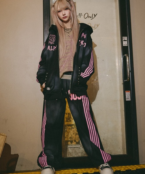 GALFY(ガルフィー)の「GALFY-全力汚し部SWTパーカー(パーカー・メンズ・ブラック/グレー/ピンク・XL/L)」の17枚目の写真
