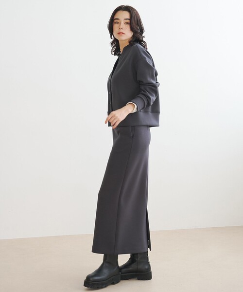 UNFILO(アンフィーロ)の「【WEB限定カラー】BEAUTY FORM JERSEY キーネックカーディガン(カーディガン/ボレロ・レディース・ネイビー系/レッド系/ベージュ系/ブラック系/カーキ系/ターコイズブルー系/グレー系・SMALL/MEDIUM)」の21枚目の写真