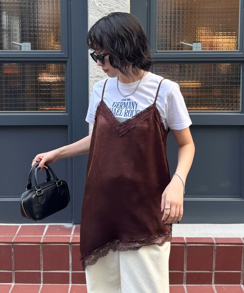 fredy emue(フレディエミュ)の「【@suda_mame3企画】サテンレースアシメカットキャミワンピース(ワンピース・レディース・オフホワイト/ダークブラウン・38)」の9枚目の写真