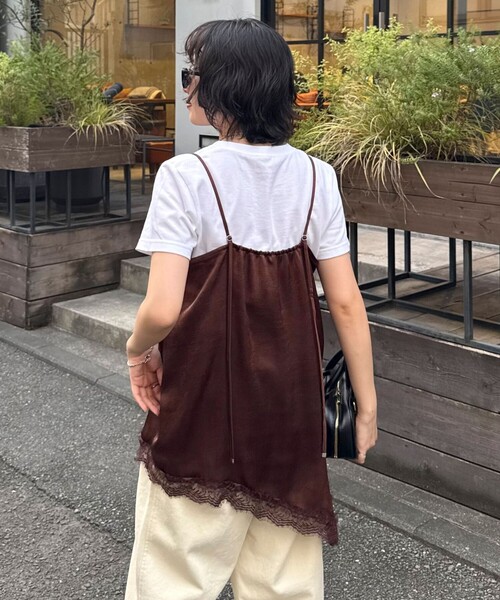 fredy emue(フレディエミュ)の「【@suda_mame3企画】サテンレースアシメカットキャミワンピース(ワンピース・レディース・オフホワイト/ダークブラウン・38)」の13枚目の写真