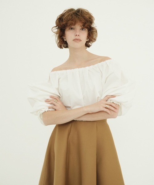 CLANE(クラネ)の「CLANE/クラネ/VOLUME SLEEVE CROPPED BLOUSE(Tシャツ/カットソー・レディース・ブラウン/その他18/ホワイト・1)」の7枚目の写真