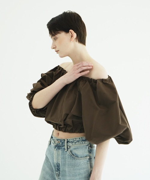 CLANE(クラネ)の「CLANE/クラネ/VOLUME SLEEVE CROPPED BLOUSE(Tシャツ/カットソー・レディース・ブラウン/その他18/ホワイト・1)」の22枚目の写真