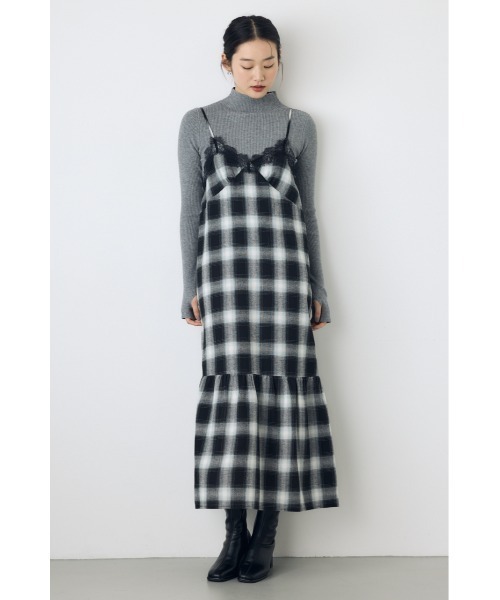 AZUL by moussy(アズールバイマウジー)の「【身長/骨格別着用画像あり】レースドッキングチェックキャミワンピース 秋服 冬服 レイヤード(ワンピース・レディース・ブラウン系その他/ブラック系その他・SMALL/MEDIUM)」の3枚目の写真