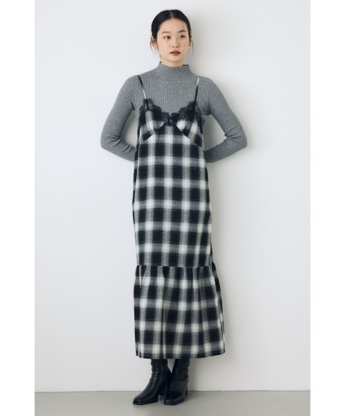 AZUL by moussy(アズールバイマウジー)の「【身長/骨格別着用画像あり】レースドッキングチェックキャミワンピース 秋服 冬服 レイヤード(ワンピース・レディース・ブラウン系その他/ブラック系その他・SMALL/MEDIUM)」の4枚目の写真