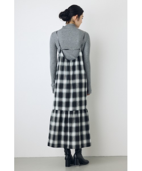 AZUL by moussy(アズールバイマウジー)の「【身長/骨格別着用画像あり】レースドッキングチェックキャミワンピース 秋服 冬服 レイヤード(ワンピース・レディース・ブラウン系その他/ブラック系その他・SMALL/MEDIUM)」の7枚目の写真
