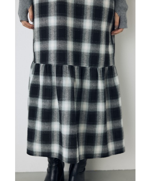 AZUL by moussy(アズールバイマウジー)の「【身長/骨格別着用画像あり】レースドッキングチェックキャミワンピース 秋服 冬服 レイヤード(ワンピース・レディース・ブラウン系その他/ブラック系その他・SMALL/MEDIUM)」の10枚目の写真