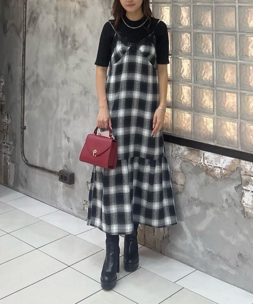 AZUL by moussy(アズールバイマウジー)の「【身長/骨格別着用画像あり】レースドッキングチェックキャミワンピース 秋服 冬服 レイヤード(ワンピース・レディース・ブラウン系その他/ブラック系その他・SMALL/MEDIUM)」の22枚目の写真