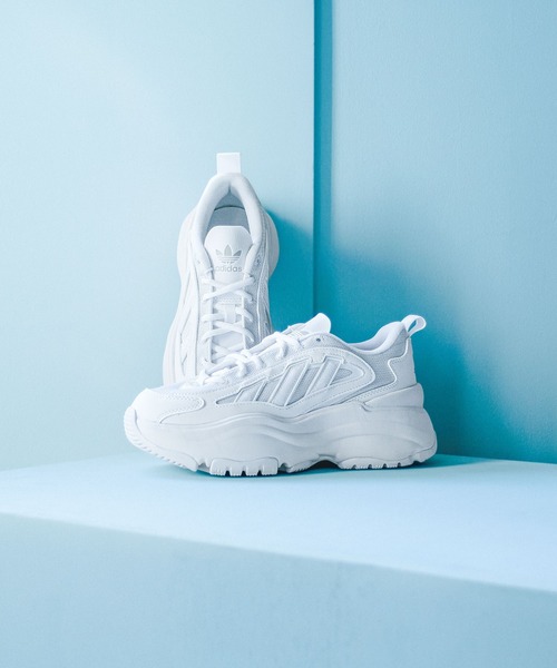 adidas(アディダス)の「ADIDAS OZGAIA W(スニーカー・レディース・ホワイト/ブラック・23cm/24cm/25cm)」の5枚目の写真