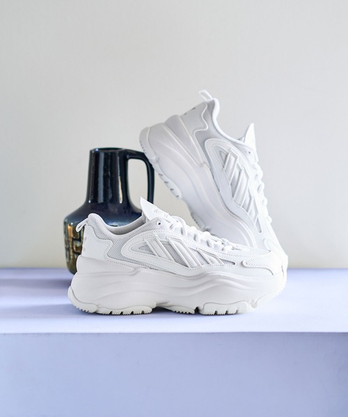 adidas(アディダス)の「ADIDAS OZGAIA W(スニーカー・レディース・ホワイト/ブラック・23cm/24cm/25cm)」の16枚目の写真