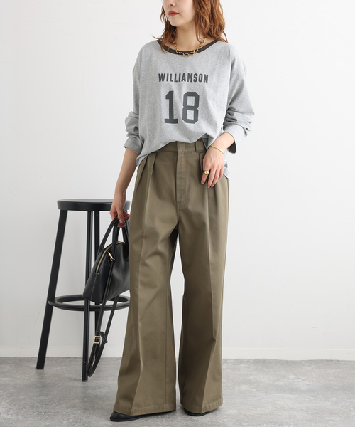 journal standard L'essage(ジャーナルスタンダードレサージュ)の「JANE SMITH*DICKIES*L'ESSAGE 別注ONE SHOULDERカットソー(Tシャツ/カットソー・レディース・エンジ/ブラック系その他/アイボリー/ライトグレー・FREE)」の6枚目の写真