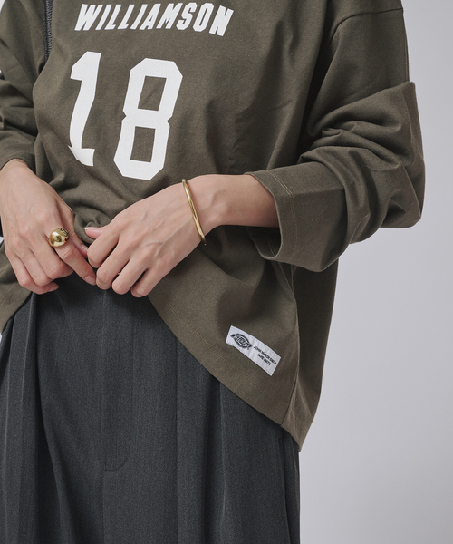 journal standard L'essage(ジャーナルスタンダードレサージュ)の「JANE SMITH*DICKIES*L'ESSAGE 別注ONE SHOULDERカットソー(Tシャツ/カットソー・レディース・エンジ/ブラック系その他/アイボリー/ライトグレー・FREE)」の10枚目の写真