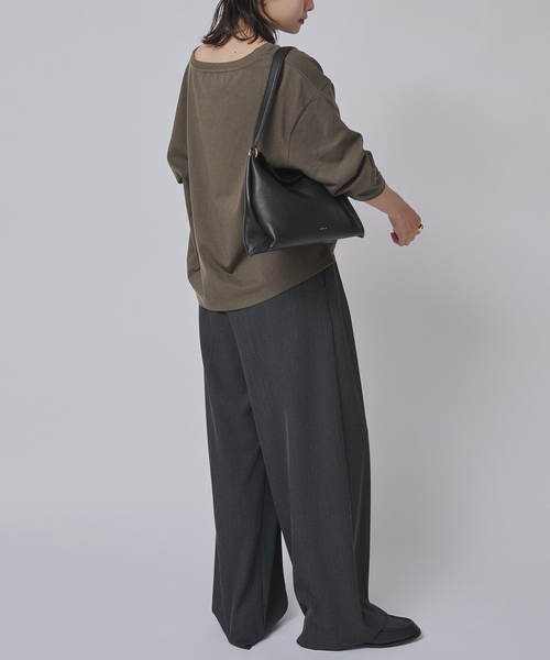 journal standard L'essage(ジャーナルスタンダードレサージュ)の「JANE SMITH*DICKIES*L'ESSAGE 別注ONE SHOULDERカットソー(Tシャツ/カットソー・レディース・エンジ/ブラック系その他/アイボリー/ライトグレー・FREE)」の13枚目の写真