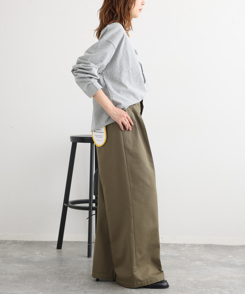 journal standard L'essage(ジャーナルスタンダードレサージュ)の「JANE SMITH*DICKIES*L'ESSAGE 別注ONE SHOULDERカットソー(Tシャツ/カットソー・レディース・エンジ/ブラック系その他/アイボリー/ライトグレー・FREE)」の17枚目の写真
