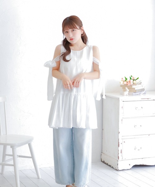 umm.clair（ウムクレール）の「Shoulder Ribbon Balloon One-Piece（ワンピース・レディース・ブラック×ホワイト/ホワイト×ブラック/ホワイト・FREE）」の2枚目の写真