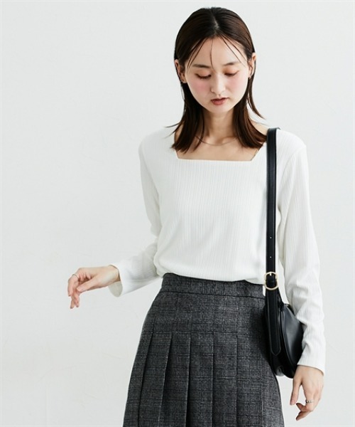 7days Life Styling（セブンデイズライフスタイリング）の「【選べる２タイプ】透け対策ランダムリブダブルフロント長袖トップス（Tシャツ/カットソー・レディース・ホワイト/ブラック/ブラック系/ホワイト系・M/L/LL/3L）」の19枚目の写真