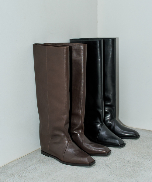 GRISE(グリーズ)の「《/WEB+一部店舗限定》GRISEレザースクエアワイドシャフトロングブーツ(ブーツ・レディース・ブラック/ブラウン・X-LARGE/LARGE/MEDIUM/SMALL)」の4枚目の写真