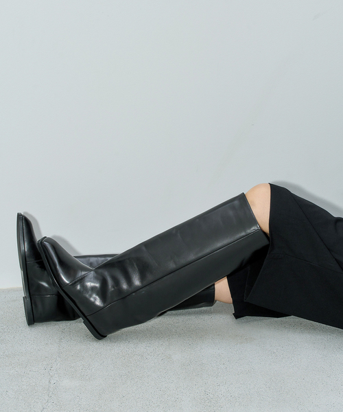 GRISE(グリーズ)の「《/WEB+一部店舗限定》GRISEレザースクエアワイドシャフトロングブーツ(ブーツ・レディース・ブラック/ブラウン・X-LARGE/LARGE/MEDIUM/SMALL)」の5枚目の写真