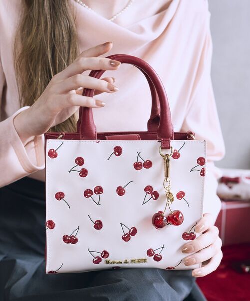 チェリー刺繍ショルダーバッグ（ハンドバッグ）｜Maison de FLEUR
