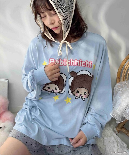 AS KNOW AS plus（アズノゥアズプラス）の「☆アクリルキーホルダー付き モンチッチロンT【 Monchhichi / モンチッチ 】（Tシャツ/カットソー・レディース・オフホワイト/オートミール/サックスブルー/チャコールグレー・FREE）」の10枚目の写真