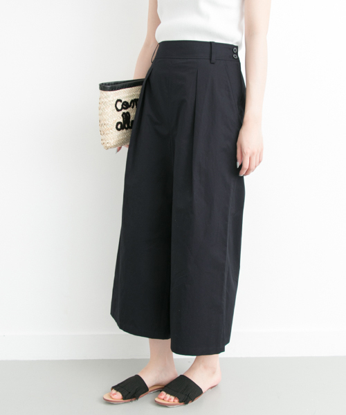 URBAN RESEARCH(アーバンリサーチ)の「UR 綿麻クロップドワイドパンツ(その他パンツ・レディース・ネイビー/ライトベージュ・38/36)」の1枚目の写真