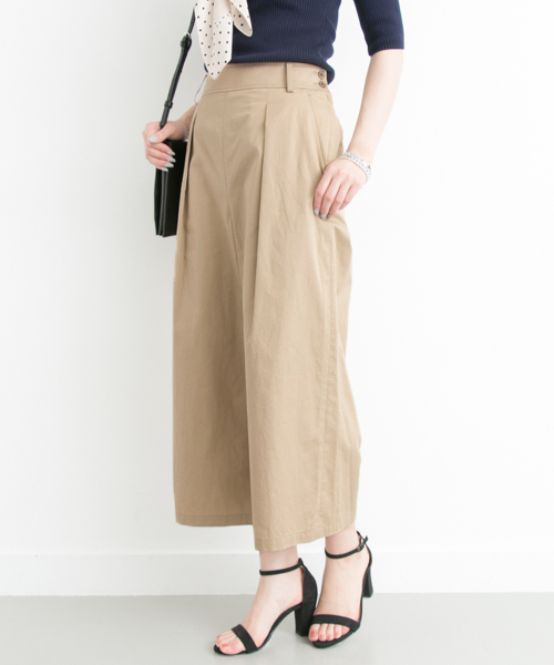 URBAN RESEARCH(アーバンリサーチ)の「UR 綿麻クロップドワイドパンツ(その他パンツ・レディース・ネイビー/ライトベージュ・38/36)」の2枚目の写真