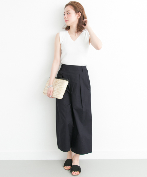 URBAN RESEARCH(アーバンリサーチ)の「UR 綿麻クロップドワイドパンツ(その他パンツ・レディース・ネイビー/ライトベージュ・38/36)」の4枚目の写真