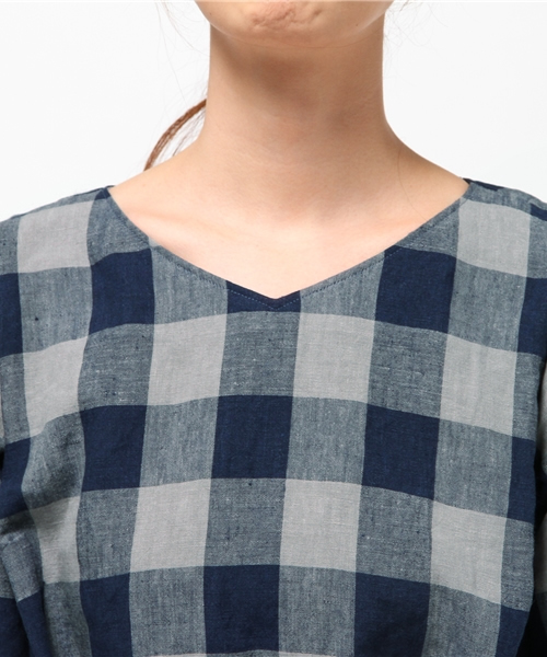 LBC（エルビーシー）の「BBリネンオーバーダイブロックVネックワンピース（ワンピース・レディース・グレー/ブルー/マスタード・MEDIUM）」の10枚目の写真