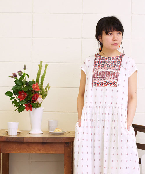 bulle de savon（ビュルデサボン）の「ドビークロスステッチ刺繍