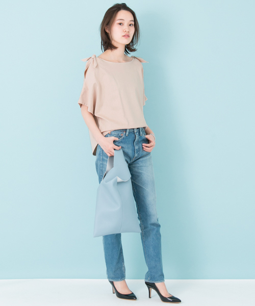 URBAN RESEARCH（アーバンリサーチ）の「UR 肩開きリボンプルオーバー（Tシャツ/カットソー・レディース・オフホワイト/キャメル/ピンク/ネイビー・FREE）」の13枚目の写真