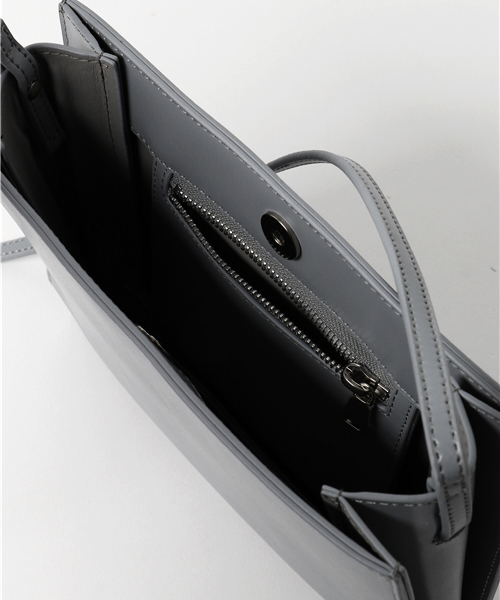 ヤーキ　ショルダーバッグ ヤーキ YAHKI ダブルフェイスレザーフラップショルダーバッグ