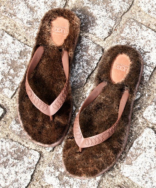 Ugg アグ の Ugg W Fluffie ビーチサンダル Wear