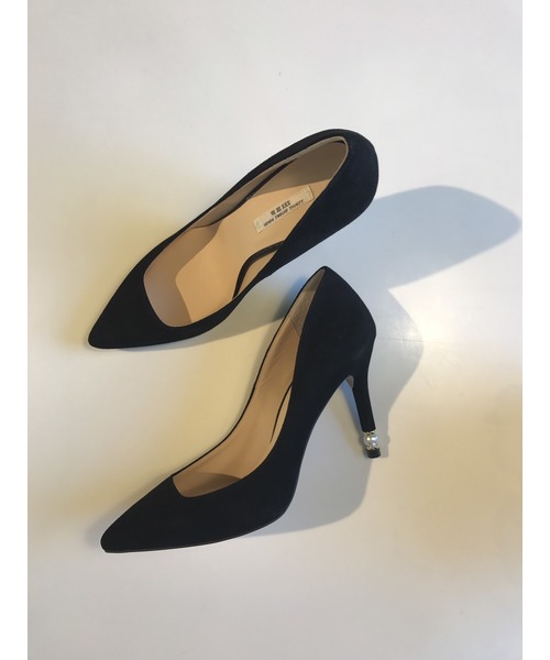SEVEN TWELVE THIRTY(セヴントゥエルヴサーティー)の「パール付きハイヒールパンプス(パンプス・レディース・ブラック系その他/グレイッシュベージュ/ブラック/レッド/ブルー系その他/ベビーピンク・22cm/23cm/22.5cm/23.5cm/24.5cm/24cm)」の19枚目の写真