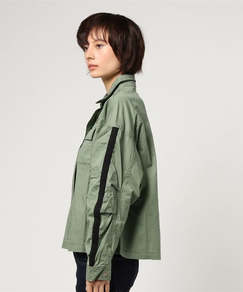 VENCEEXCHANGE(ヴァンスエクスチェンジ)の「ボリューム袖ミリタリーシャツジャケット(シャツ/ブラウス・レディース・ライトカーキ/グリーン/ダークグリーン/ダークカーキ・MEDIUM)」の11枚目の写真