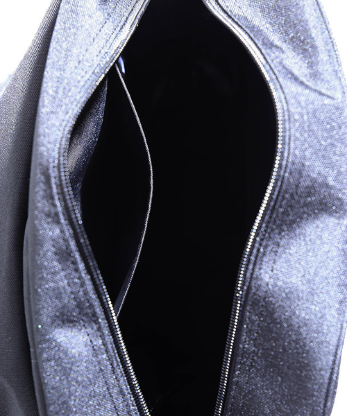 Champion（チャンピオン）の「∴WEGO/Champion 別注フラップリュック（バックパック/リュック・メンズ・ブラック・FREE）」の11枚目の写真