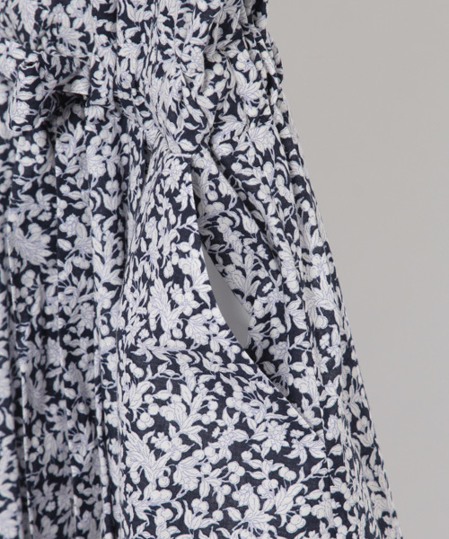 laboratory work（ラボラトリーワーク）の「オープンカラープリントワンピース（ワンピース・レディース・ネイビー/オフホワイト・MEDIUM）」の6枚目の写真